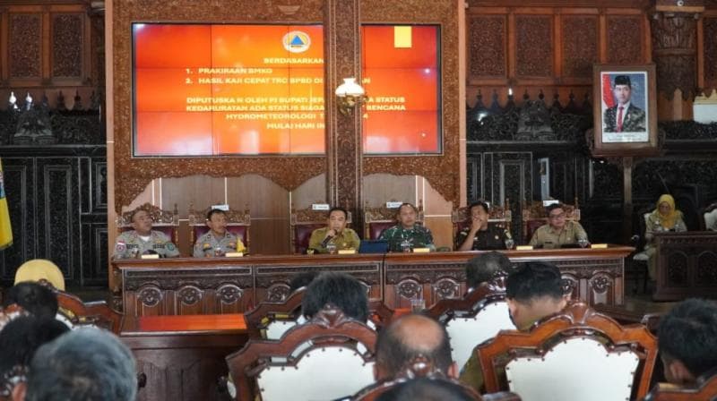 Rapat Koordinasi Kesiapsiagaan Penanggulangan Bencana di Pendapa RA Kartini, Senin (9/12/2024). (Dinkominfo Jepara)&nbsp;