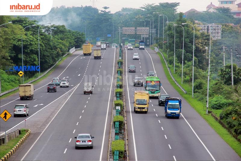 Tanpa surat jalan, pemudik berkendaraan pribadi dilarang memasuki Jawa Tengah. (Inibaru.id/ Audrian F)<br>