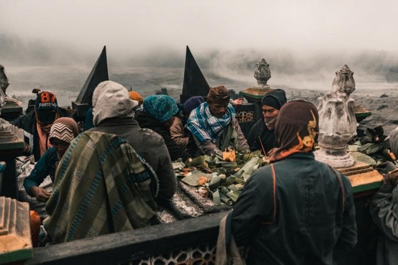 Warga Tengger dikabarkan perlu melakukan tradisi memperingati Wulan Kapitu. (Shutterstock/Piotr Kloska)