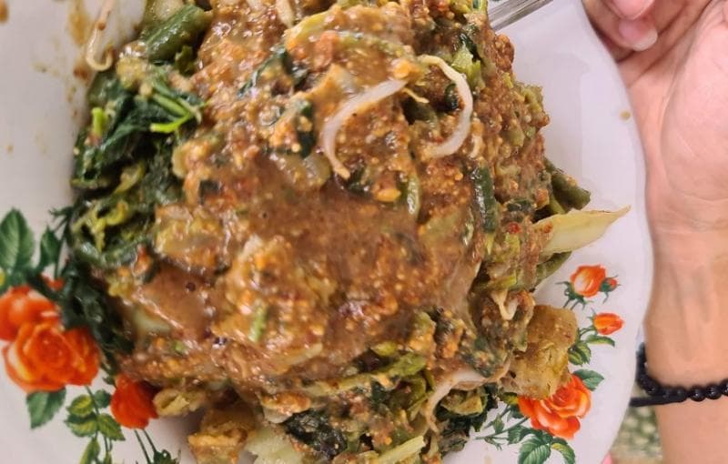 Warung Pecel Bu Gik Batan Miroto Semarang, menyediakan aneka kuliner mantap. (Horego)