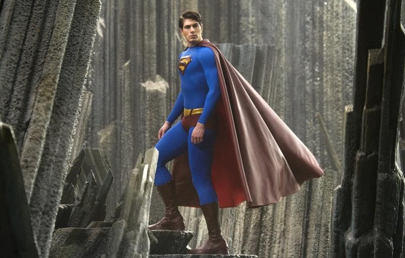 Mengapa Celana Dalam Superman Dipakai di Luar?