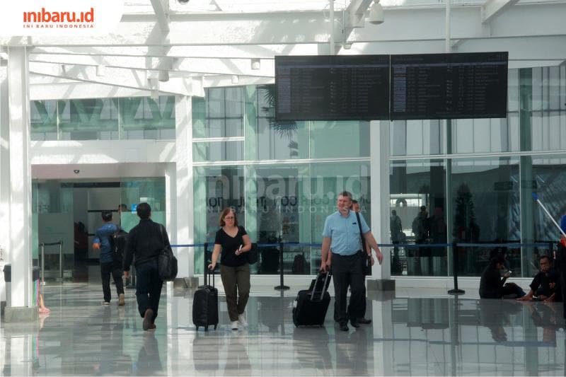 Pembeli bisa mendapatkan <i>refund</i>&nbsp;tiket di konter bandara namun harus mematuhi jadwal dan syarat tertentu (Inibaru.id/ Triawanda Tirta Aditya)