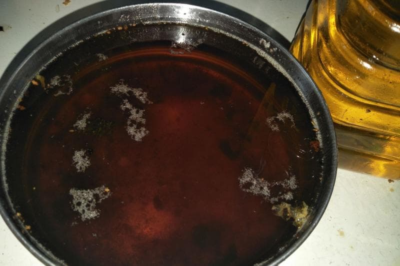 Jelantah tergolong ke limbah barang berbahaya dan beracun (B3).(Shutterstock/Avelyn)