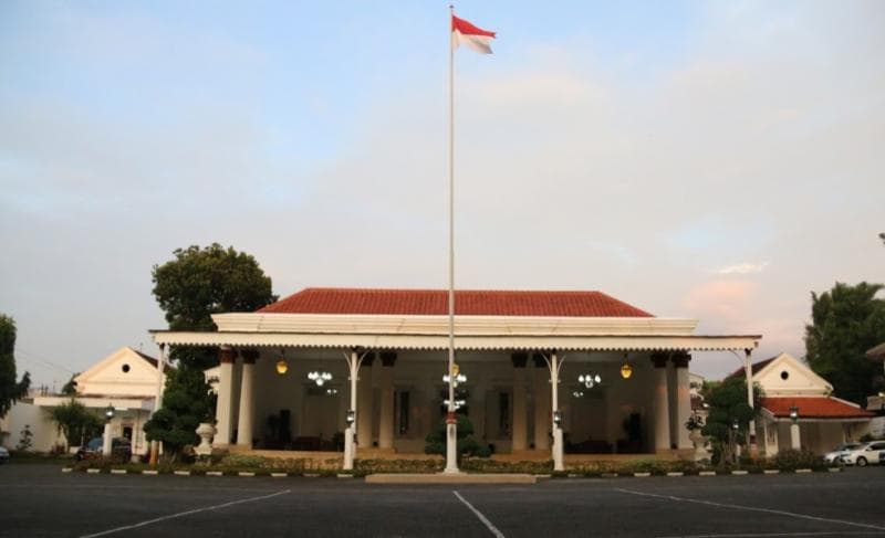 Istana Gergaji yang kini berubah jadi Kantor OJK di Kota Semarang. (Googlestreetview/Raynardthan Pontoh)