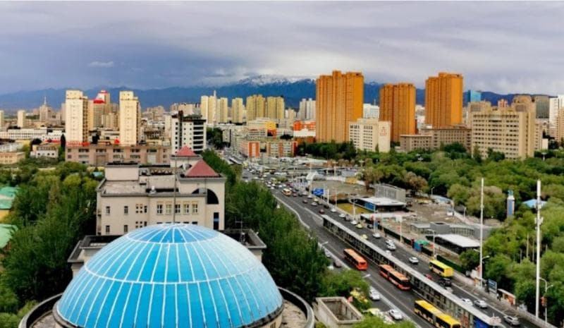 Urumqi, kota terjauh dari lautan di seluruh dunia. (Googleuser/Uy Star)