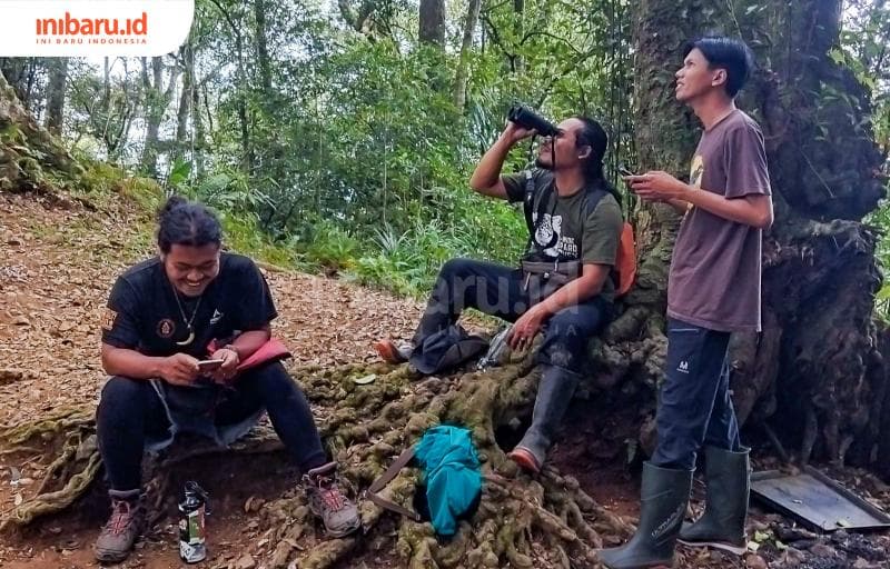 Selain Peka Muria, konservasi burung pleci juga harus melibatkan masyarakat setempat. (Inibaru.id/ Imam Khanafi)