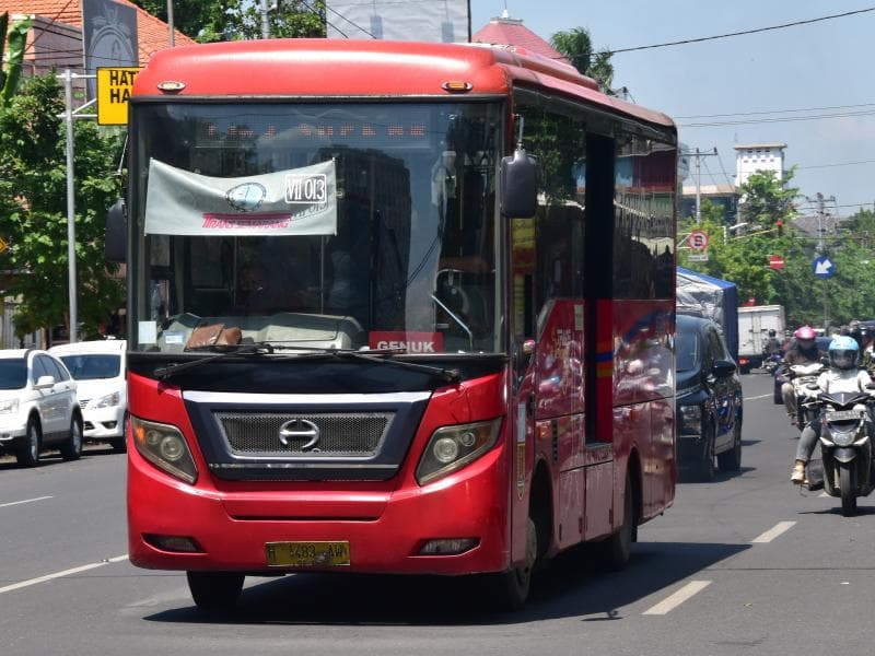 BRT Trans Semarang memiliki delapan koridor utama, empat feeder, dan satu layanan malam. (Wikipedia)