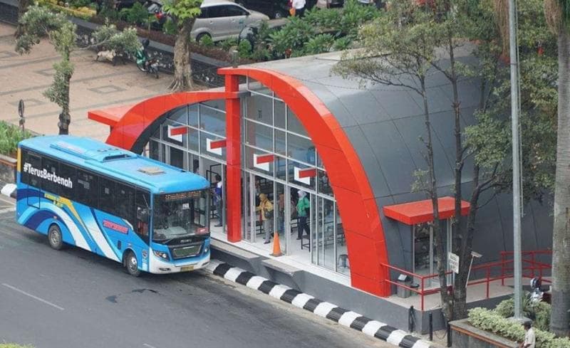 Sejumlah warga luar kota memberikan pendapatnya tentang BRT Trans Semarang. (Dok. BRT Trans Semarang)