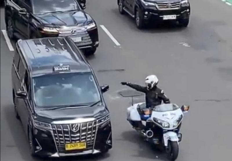 Ironi RI 36 Di Tengah Banyaknya Pejabat Negara Maju yang Memakai Transportasi Umum