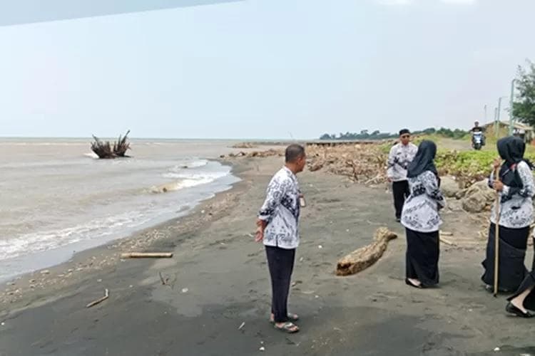 Buyuk biasanya hanya muncul sekali dalam setahun. (Radarkudus/Kamto)