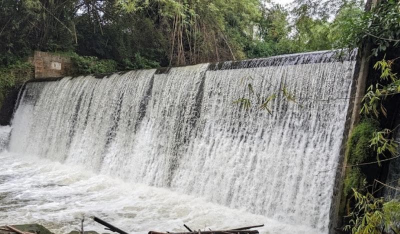 Pemandangan air terjun di Green Kayen, Yogyakarta. (Googleuser/Eko Susanto)