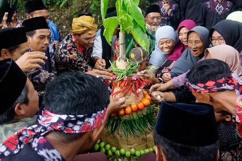 Tradisi Nyadran Rejeban Plabengan di Temanggung. (Antara/Anis Efizudin)