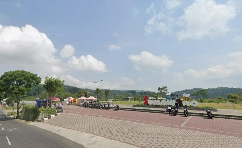 Alun-alun Sumowono. (Google Street View)