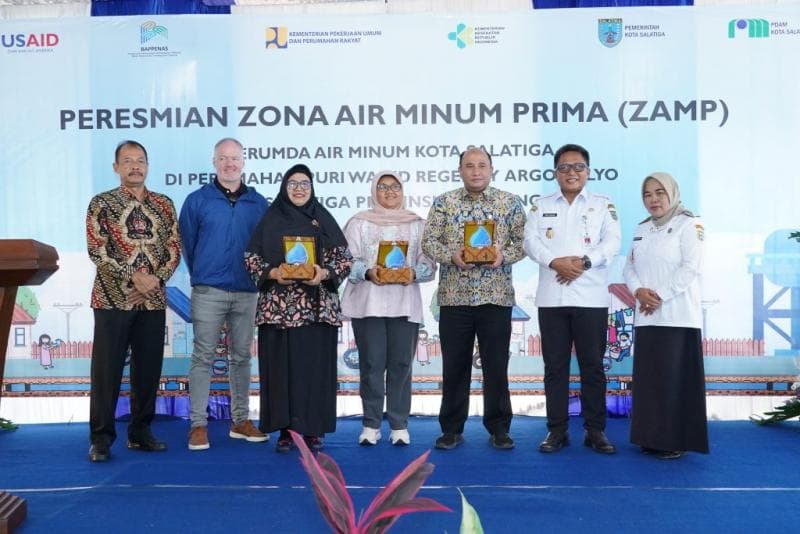 Air keran siap minum ini dijamin bebas E-Coli dan tersedia 24 jam. (via Pemprov Jateng)