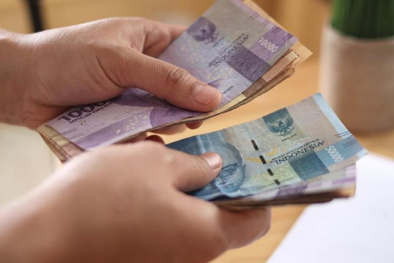 Gaji ketua RT di Jawa Tengah cukup variatif, dari ratusan ribu hingga jutaan rupiah. (Shutterstock/Airdone via Kompas)