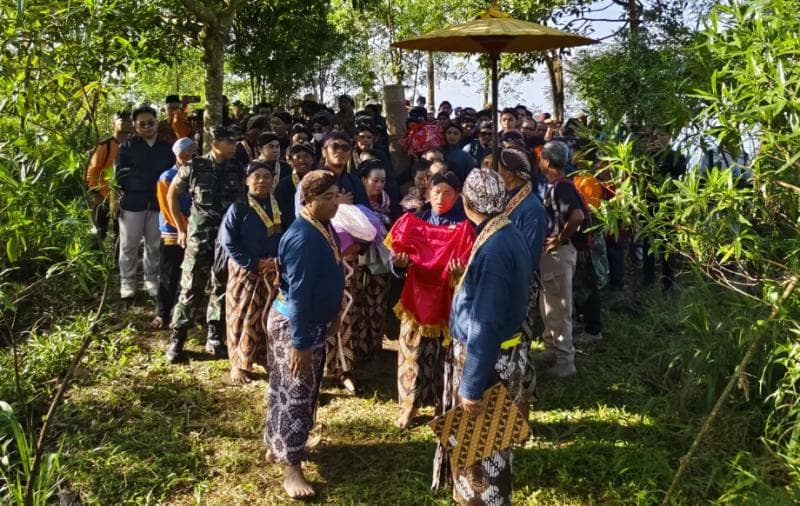 Labuhan Merapi diadakan pada Jumat (31/1/2025). (BTN Gunung Merapi)