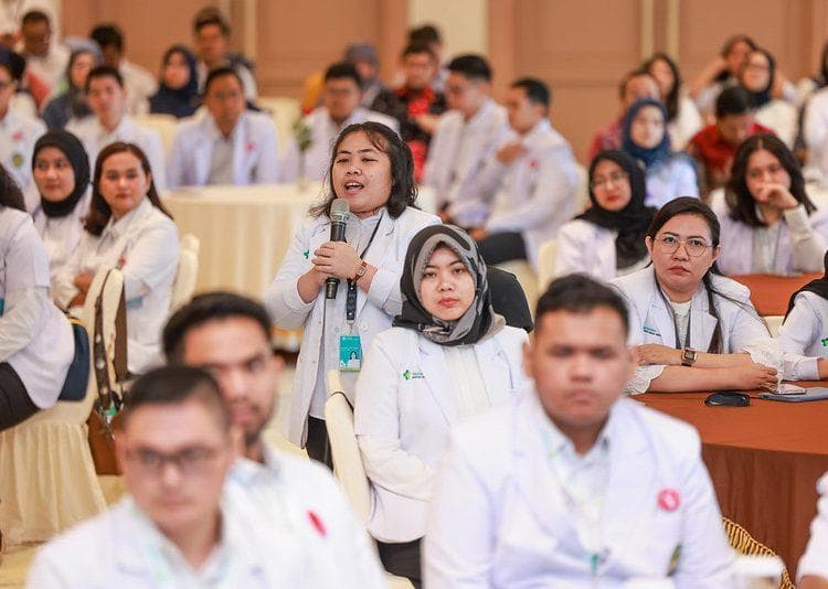 Sebanyak 52 peserta didik Program Pendidikan Dokter Spesialis (PPDS) berasal dari berbagai daerah dan diharapkan kembali mengabdi di wilayah asal setelah menyelesaikan studi. (Kemenkes)