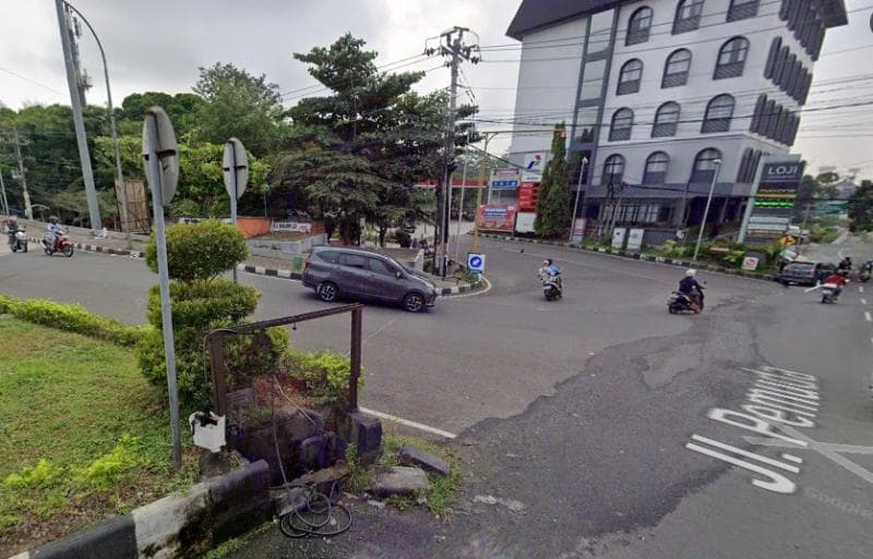 Sumur Umum Kridanggo yang ada di pojok timur Simpang Lima Boyolali. (Google Street View)