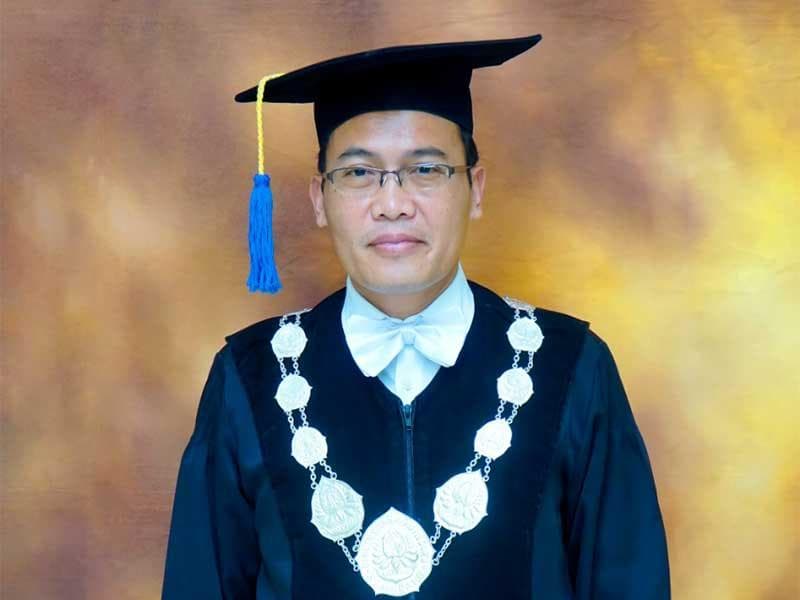 Prof Budi Setiyono, guru besar Undip yang kini jadi Sekretaris Utama BKKBN. (Joss.co.id)