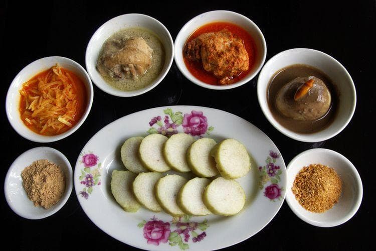 Lontong cap go meh merupakan kuliner akulturasi antara Tionghoa dengan Jawa. (Shutterstock via Kompas)