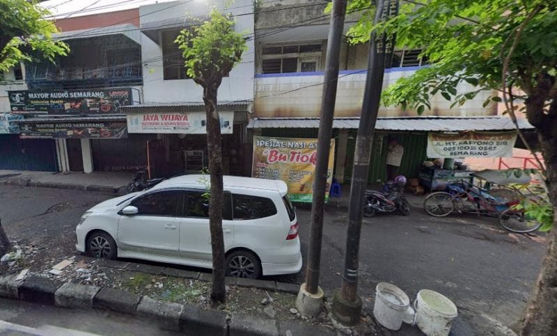 Warung Nasi Ayam Bu Tiok di Jalan MT Haryono, Kota Semarang. (Google Street View)