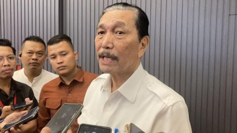 Luhut Binsar Pandjaitan sebut BBM subsidi bakal dihapus pada 2027. (VOI/Antara/Imatul Silfia)