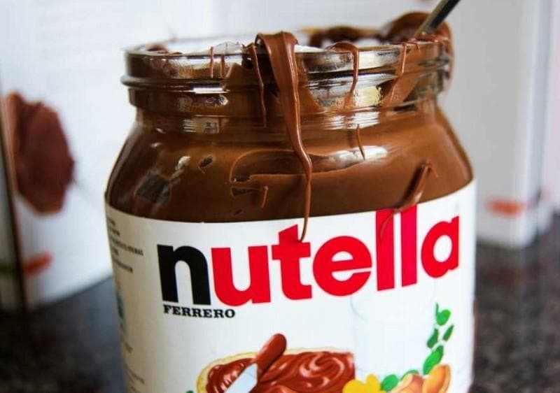 Huruf N di tulisan Nutella berwarna hitam. (Quora/Rohit Virmani)