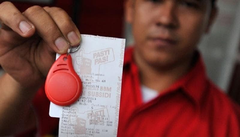 Sayangnya, sebagian besar masyarakat Indonesia nggak meminta struk pembelian BBM di SPBU yang jadi bukti sudah dirugikan jika memang benar ada Pertamax oplosan. (Kompasiana/HUM)