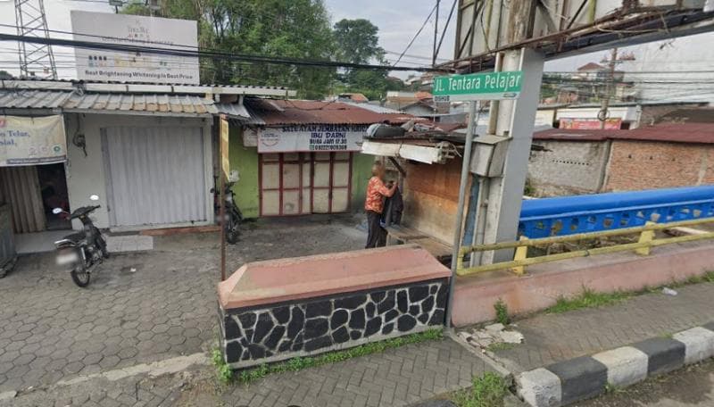 Lokasi Satai Ayam Jembatan Mrican di Jalan Tentara Pelajar, Kota Semarang. (Google Street View)