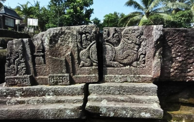 Salah satu relief di Candi Morangan. (Googleuser/Aryadi Darwanto)