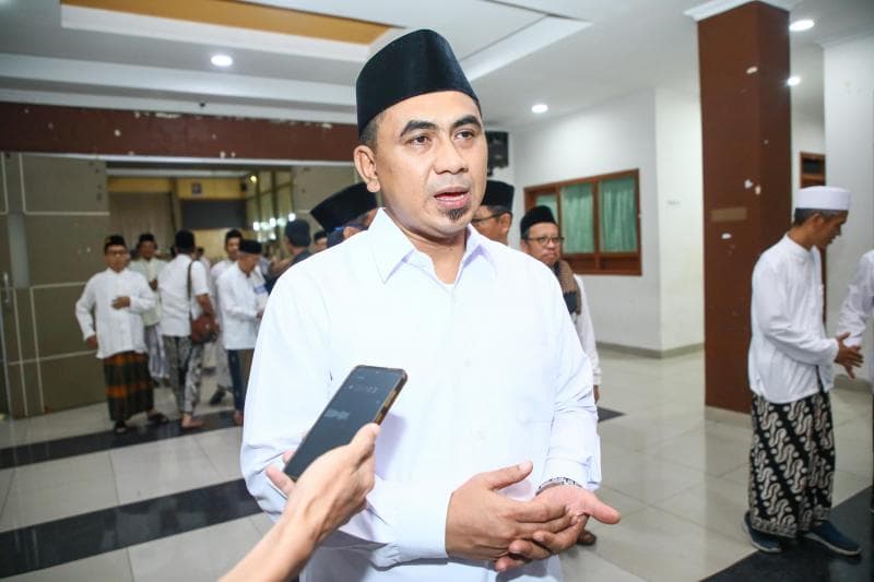 Wakil Gubernur Jateng Taj Yasin Maimoen mengimbau para pemilik usaha untuk menyerahkan THR H-7 lebaran. (Humas Jateng)