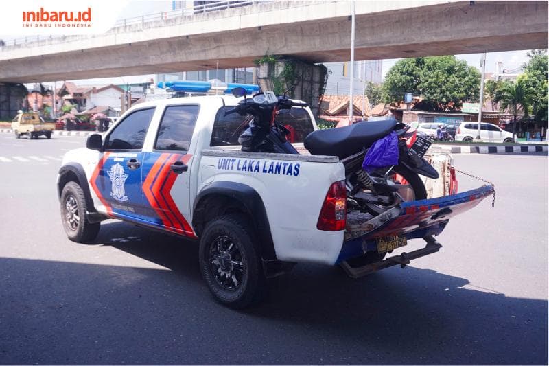 Motor korban yang hendak dibawa Satlantas Polrestabes Semarang. (Inibaru.id/ Audrian F)<br>