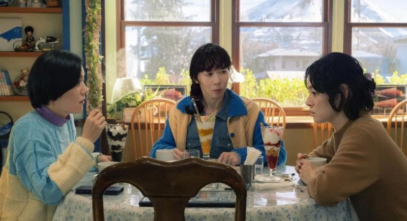 'The Hot Spot' menceritakan adanya alien yang datang ke sebuah hotel. (Netflix)