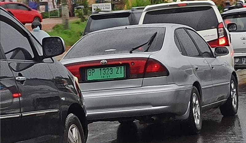 Menguak Fungsi Pelat Nomor Kendaraan Hijau di Indonesia