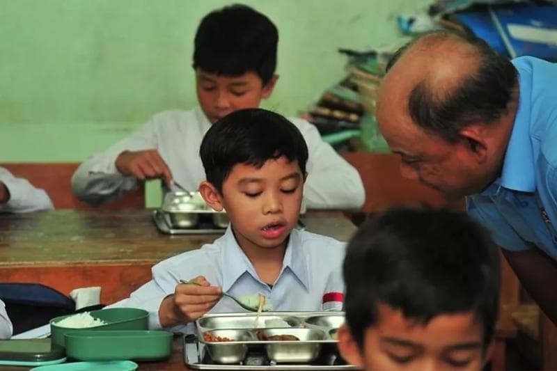 Ada beberapa penyebab kasus keracunan dalam program MBG. (Cluetoday)