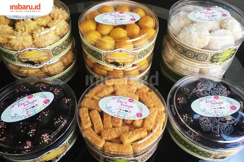 Beragam kue kering yang dijual di Zie's Delight. (Inibaru.id/ Rafida Azzundhani)