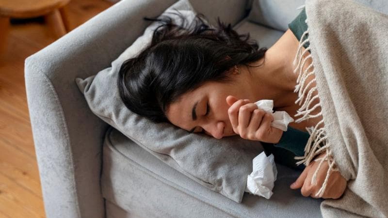 Jika sakit cukup berat dan badan nggak karuan, sebaiknya nggak berolahraga dulu. (Freepik)