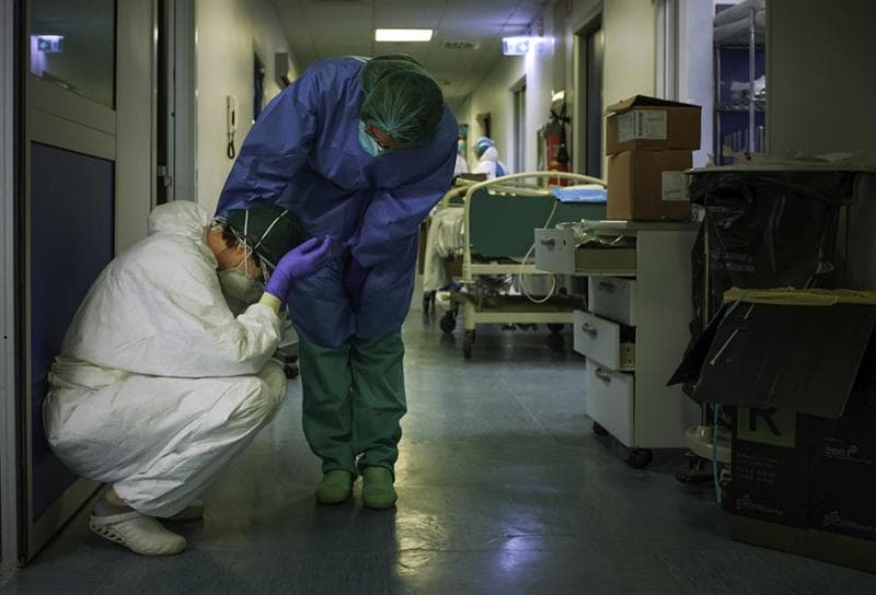 Tiga orang perawat di Solo mengalami pengusiran. (AFP/Paolo Miranda)