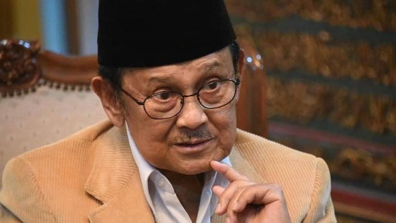 Presiden Habibie pernah meminta maaf terkait tragedi pemerkosaan 1998. (SMA 13 Semarang)