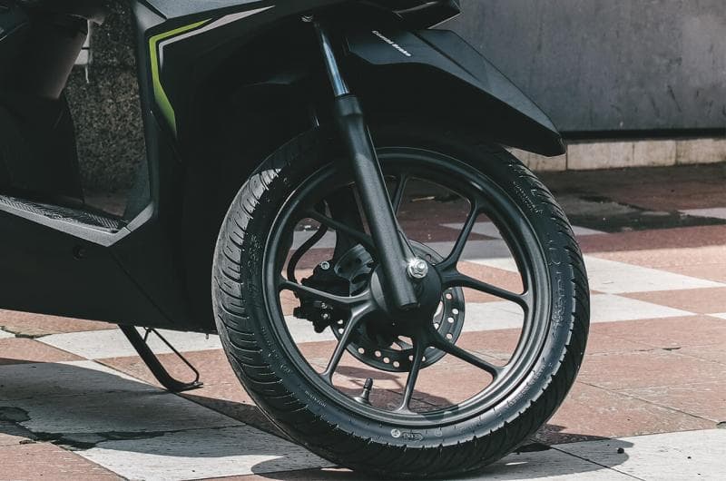 Jangan Nunggu Botak! Ini Tanda Ban Sepeda Motormu Harus Ganti