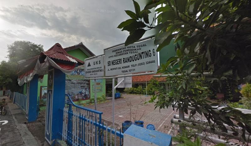 Konon, nama Kelurahan Randugunting di Tegal terkait dengan pohon dan nama seorang abdi Raja Mataram. (Googlestreetview)