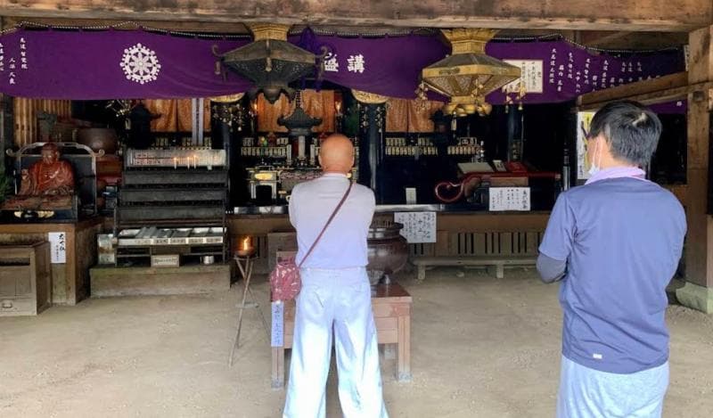 Hanya peziarah laki-laki yang diperbolehkan masuk ke Onimesanji. (小野元嗣)