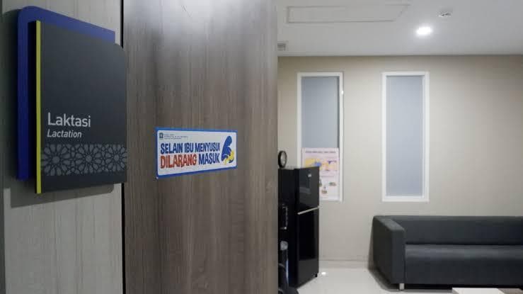 Sayangnya, nggak semua tempat umum menyediakan ruang laktasi. (RSUII)&nbsp;