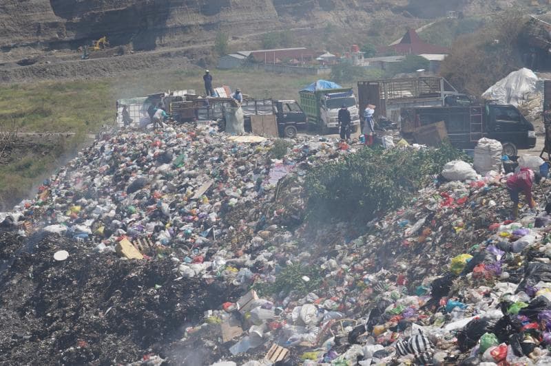 Buang Sampah di 'Brown Canyon' Resmi Dilarang; TPA Ilegal Rowosari Segera Ditutup!