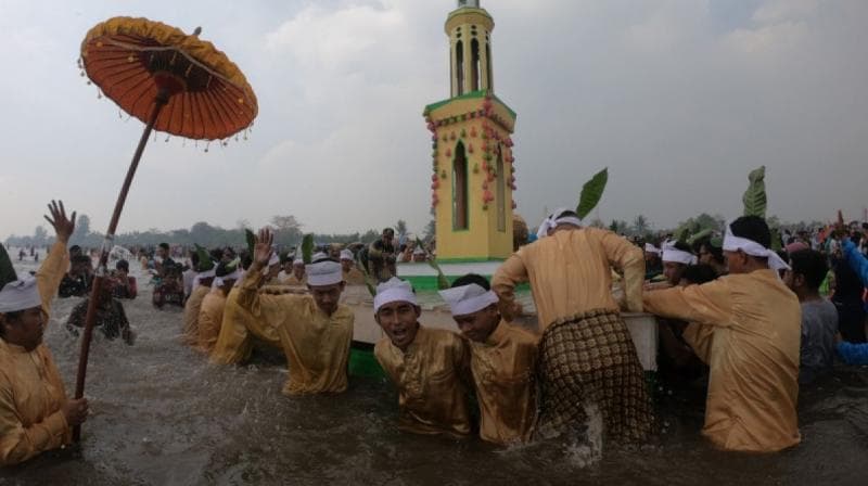 Intip Keseruan Tradisi Mandi Safar di Jambi!
