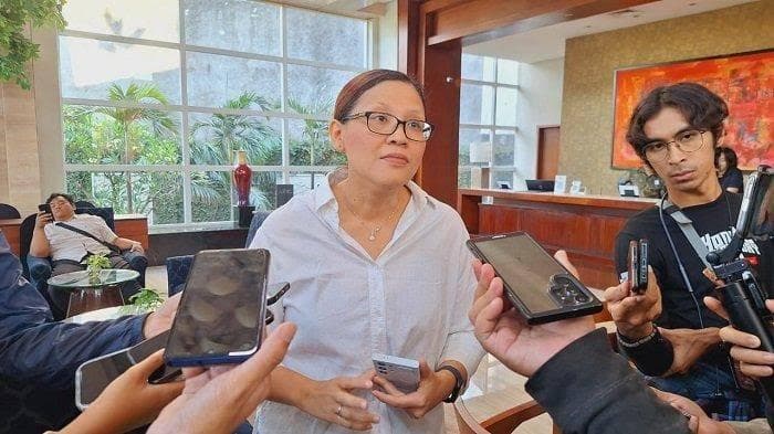 Anne memastikan memberikan kenyamanan maksimal kepada penumpang. (Tribun)&nbsp;