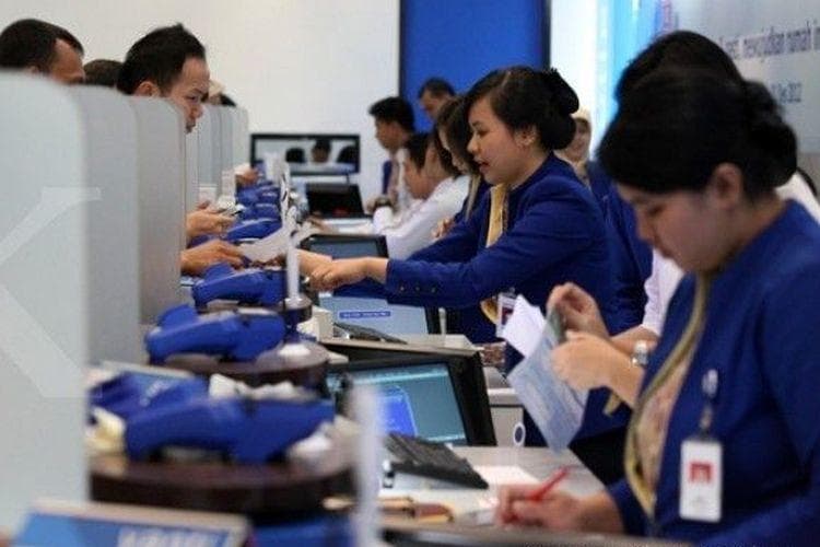 Ilustrasi:&nbsp;OJK memproyeksikan kinerja perbankan stabil, dengan pertumbuhan kredit moderat. (Kontan/Carolus Agus Waluyo via Kompas)