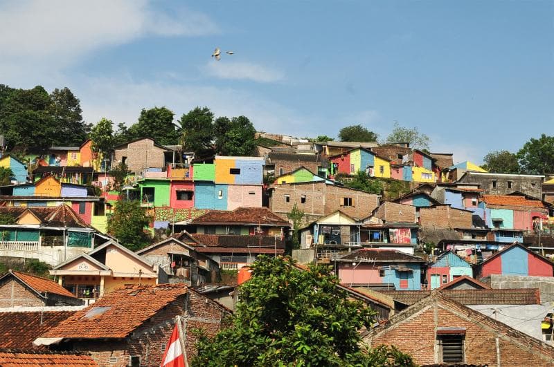 Warna-warni yang Mulai Pudar di Kampung Pelangi Semarang