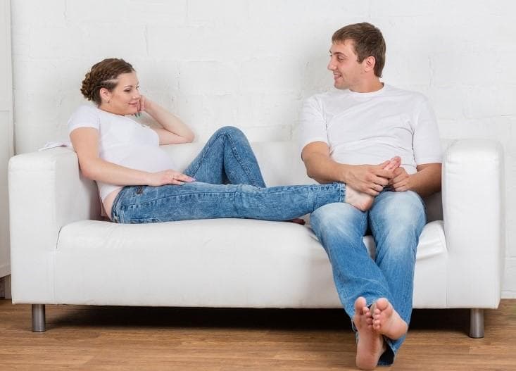 Tindakan sederhana seperti memijat pasangan termasuk princess treatment lo. (Mymilk)