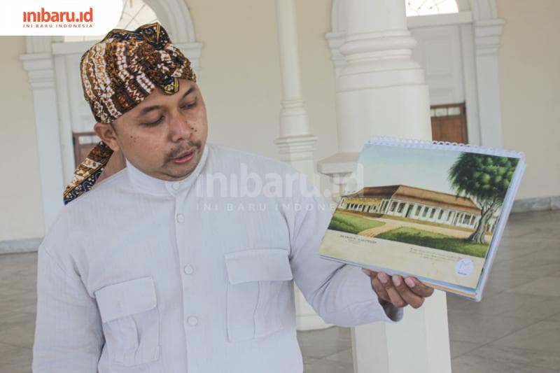Candra Gustava Wardana, atau akrab disapa Gus Wista pendiri komunitas Mlaku Magelang dan juga sebagai storyteller (Inibaru.id/Imam Khanafi)